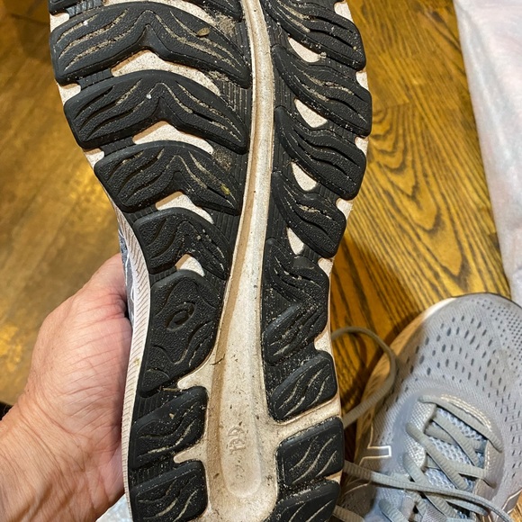 Adidas. Gray. 11. Worn - Picture 3 of 4